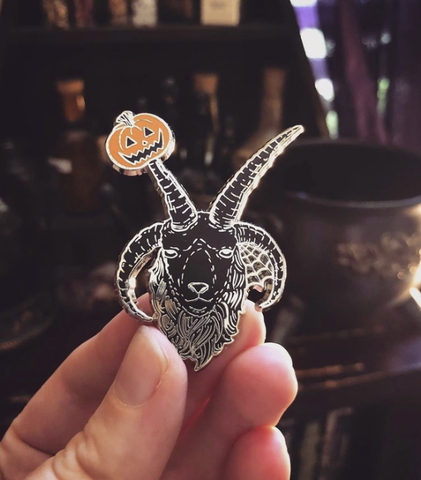 TPICW-The Halloween Sheep Pin